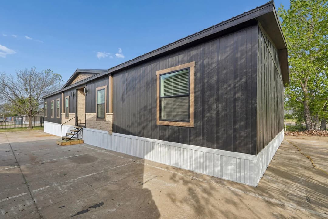 Innovation in3276h42466 exterior home features