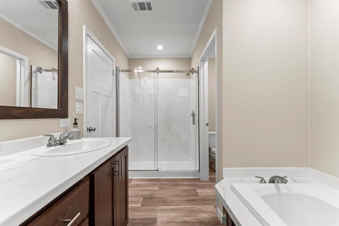 Innovation in2860h32103 bathroom home features