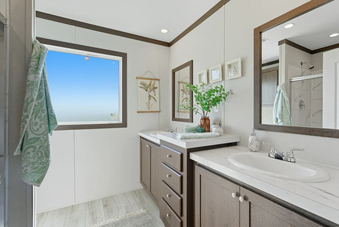 Nm2842j bathroom home features