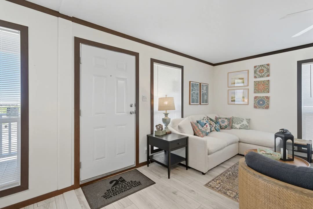 Nm2842j interior home features