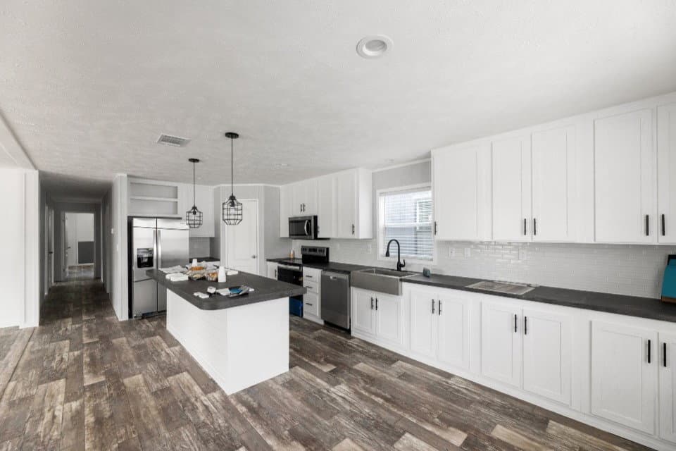 Verde ranch 28563n interior and kitchen home features