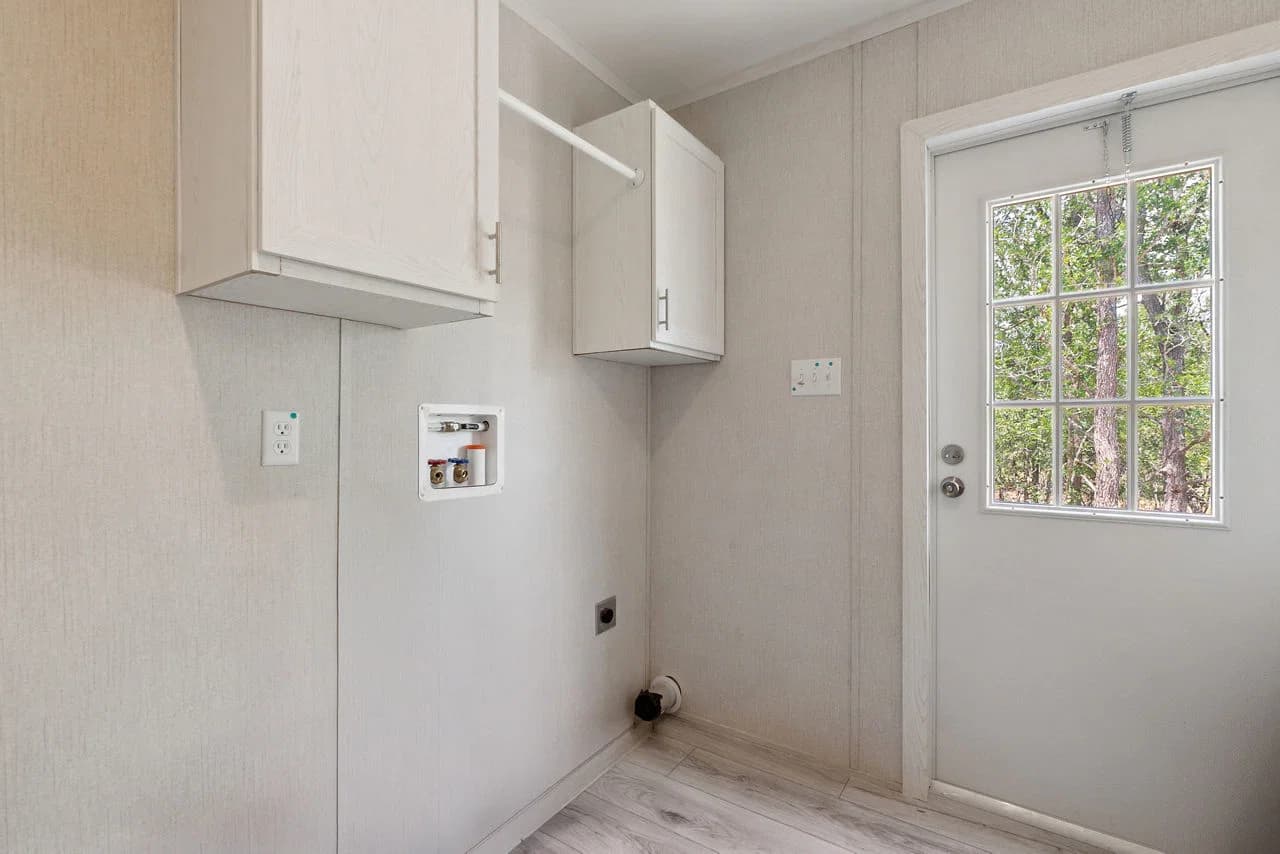 Nm2860l interior home features