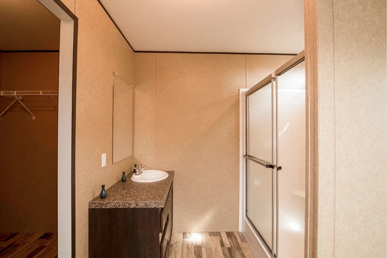 Nm1676d bathroom home features