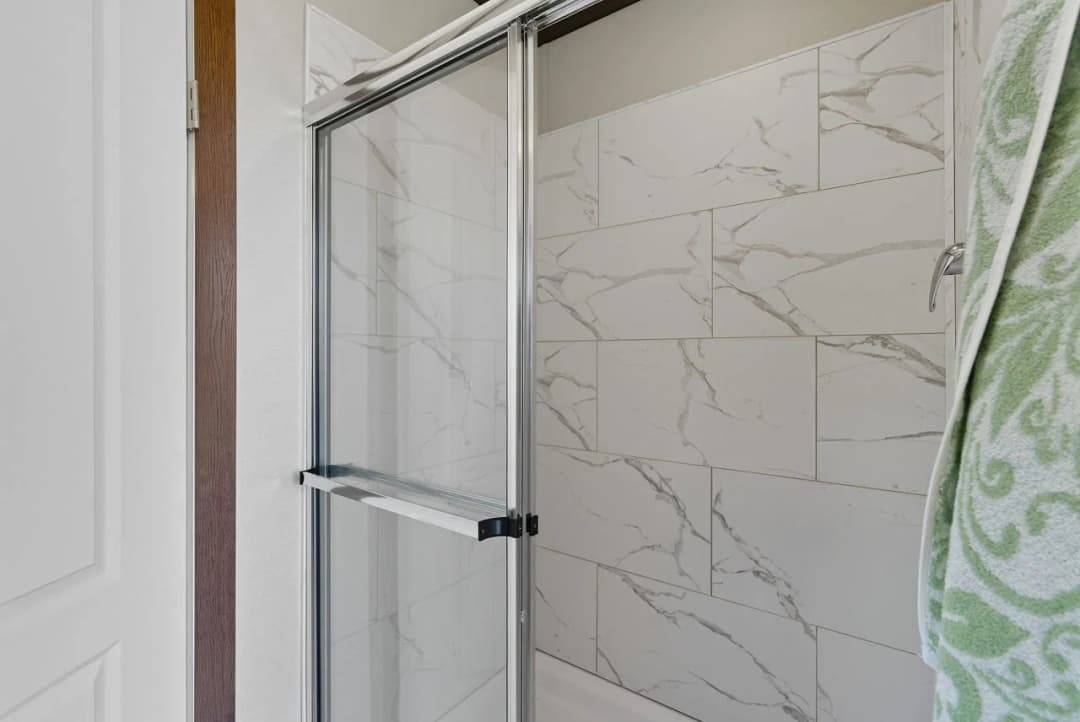 Nm2842j bathroom home features
