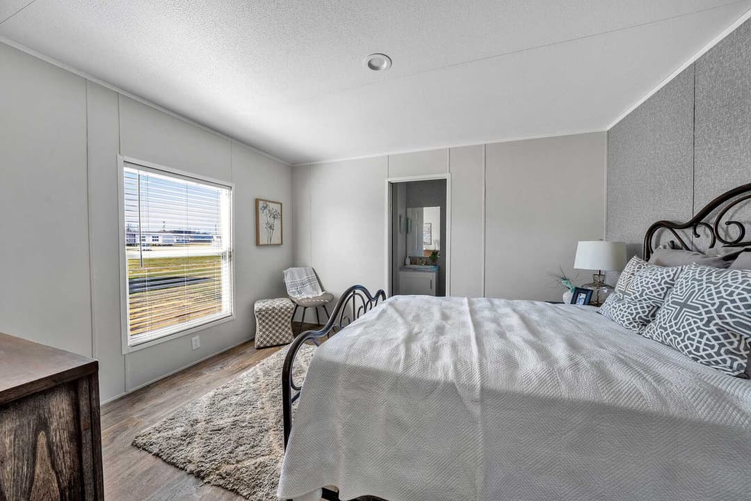 Valuhomes 14663p bedroom home features