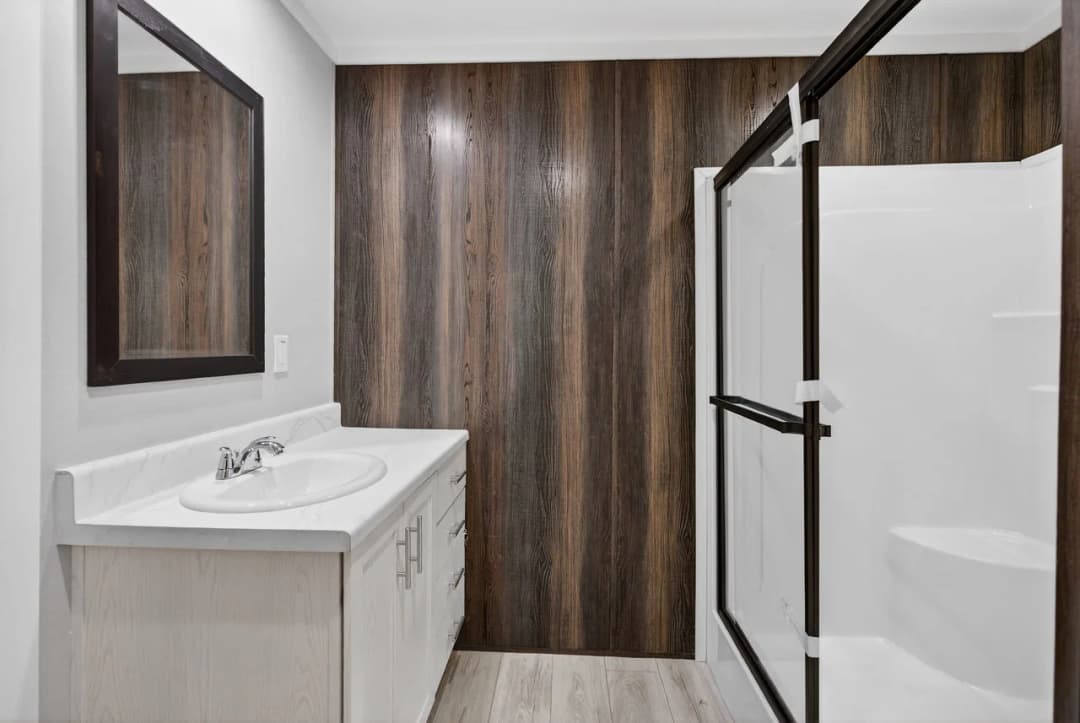 Nm1676c bathroom home features
