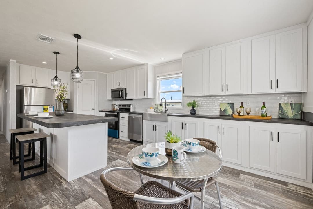 Verde ranch 28563n kitchen home features